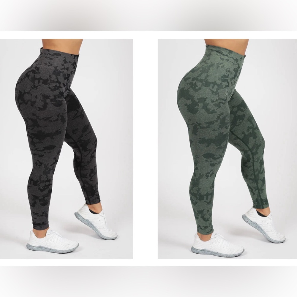 bundle of 2 booty scrunch leggings camo black & green